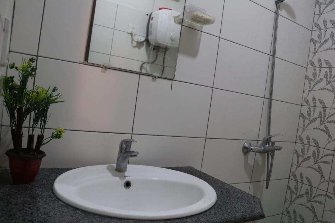 Cozy Studio Apartment In Bahria Town Rawalpindi Extérieur photo